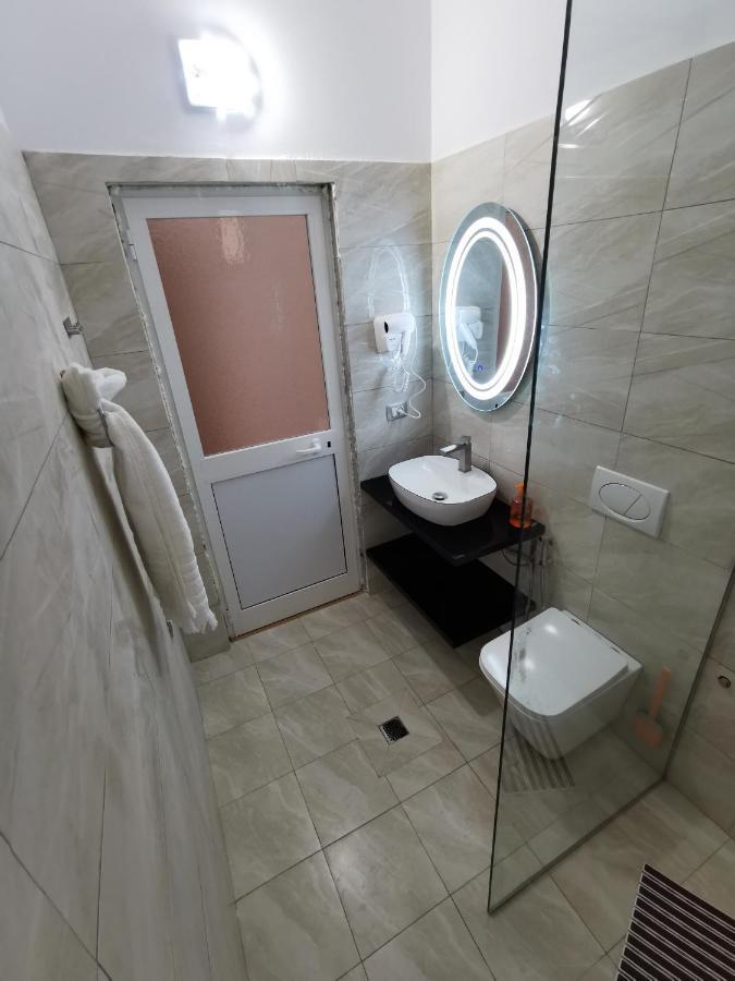 Bujtina Valgent Bed & Breakfast Berat Luaran gambar