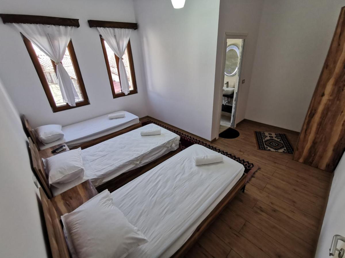 Bujtina Valgent Bed & Breakfast Berat Luaran gambar