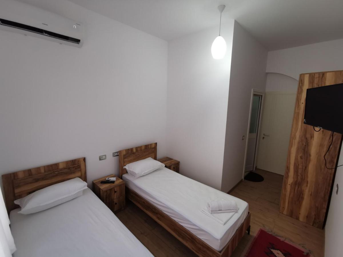 Bujtina Valgent Bed & Breakfast Berat Luaran gambar