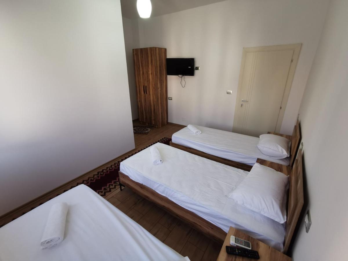 Bujtina Valgent Bed & Breakfast Berat Luaran gambar