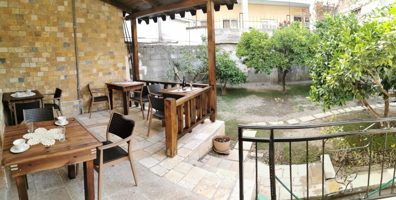 Bujtina Valgent Bed & Breakfast Berat Luaran gambar