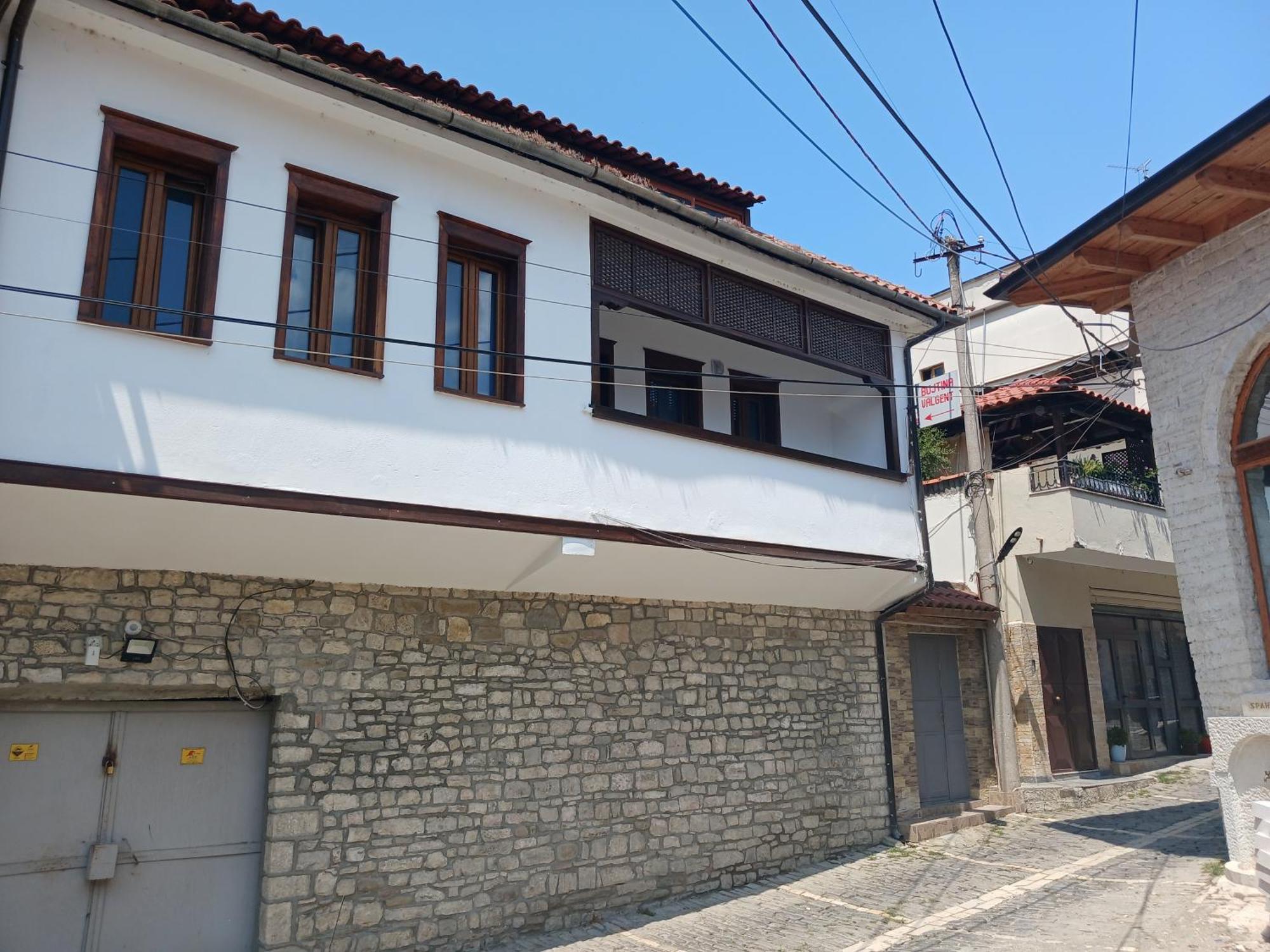 Bujtina Valgent Bed & Breakfast Berat Luaran gambar